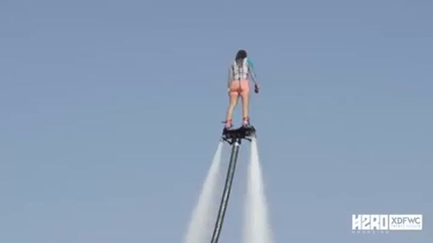 Ezt tudja a Flyboard-világbajnok